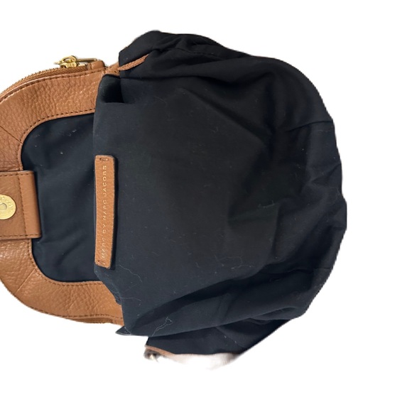 Excellent Marc Jacobs Iconic Mini Natasha Style Camel Pebble Leather Crossbody - Picture 9 of 10